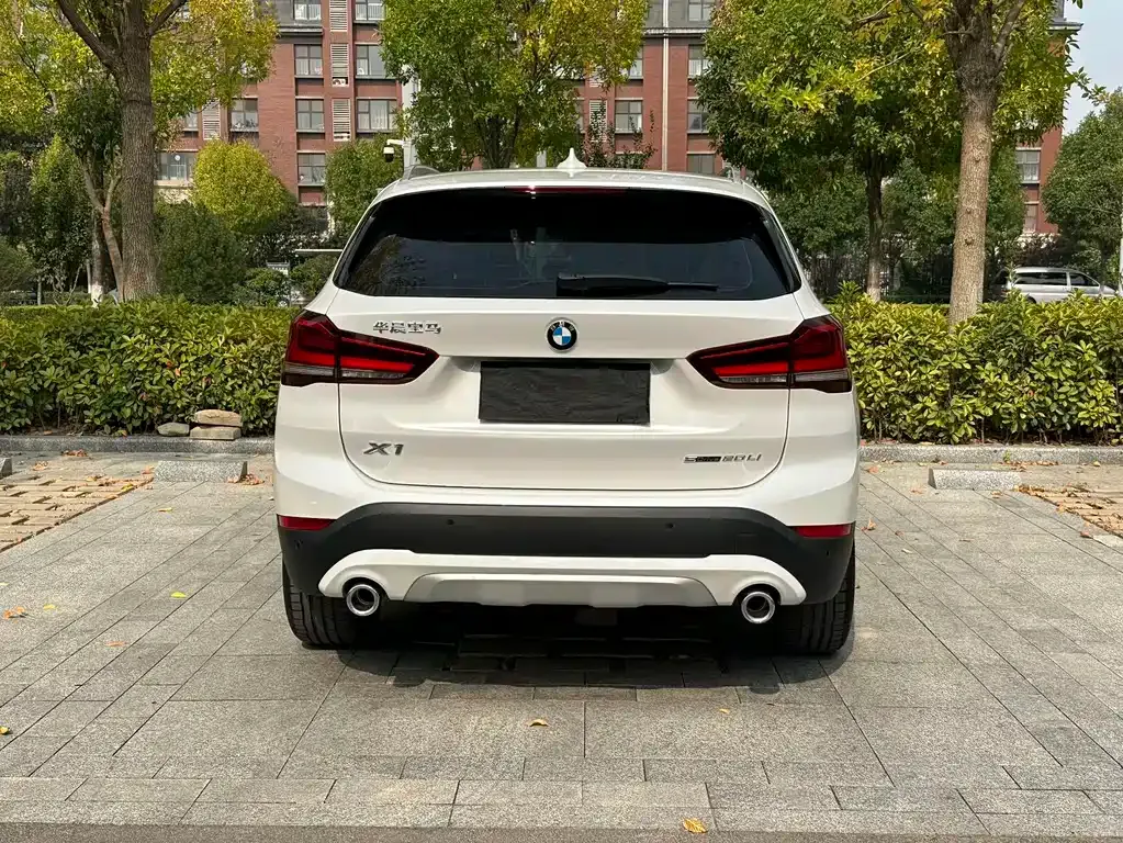BMW X1 — фото 6