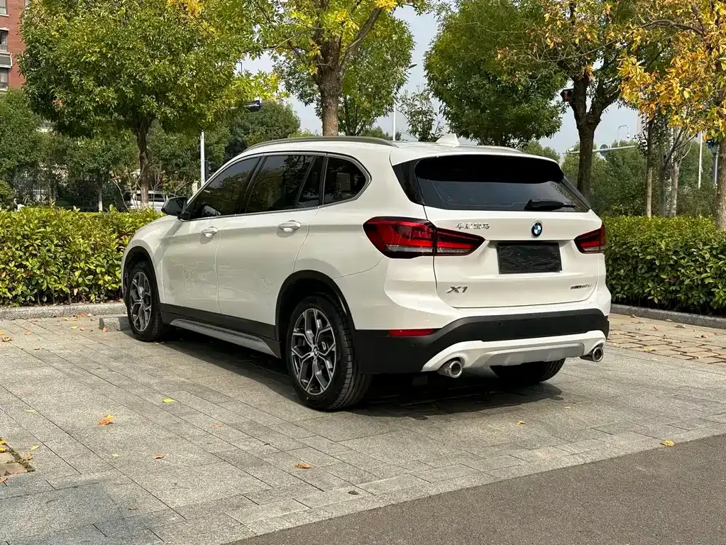 BMW X1 — фото 4
