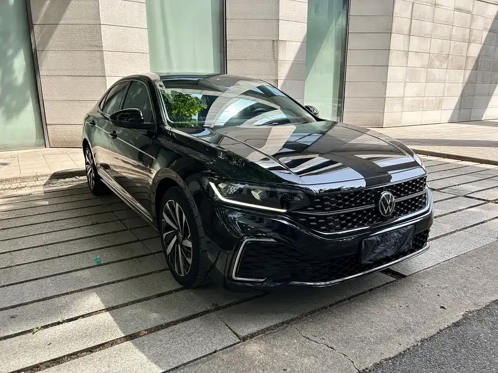 Volkswagen Passat — фото 2