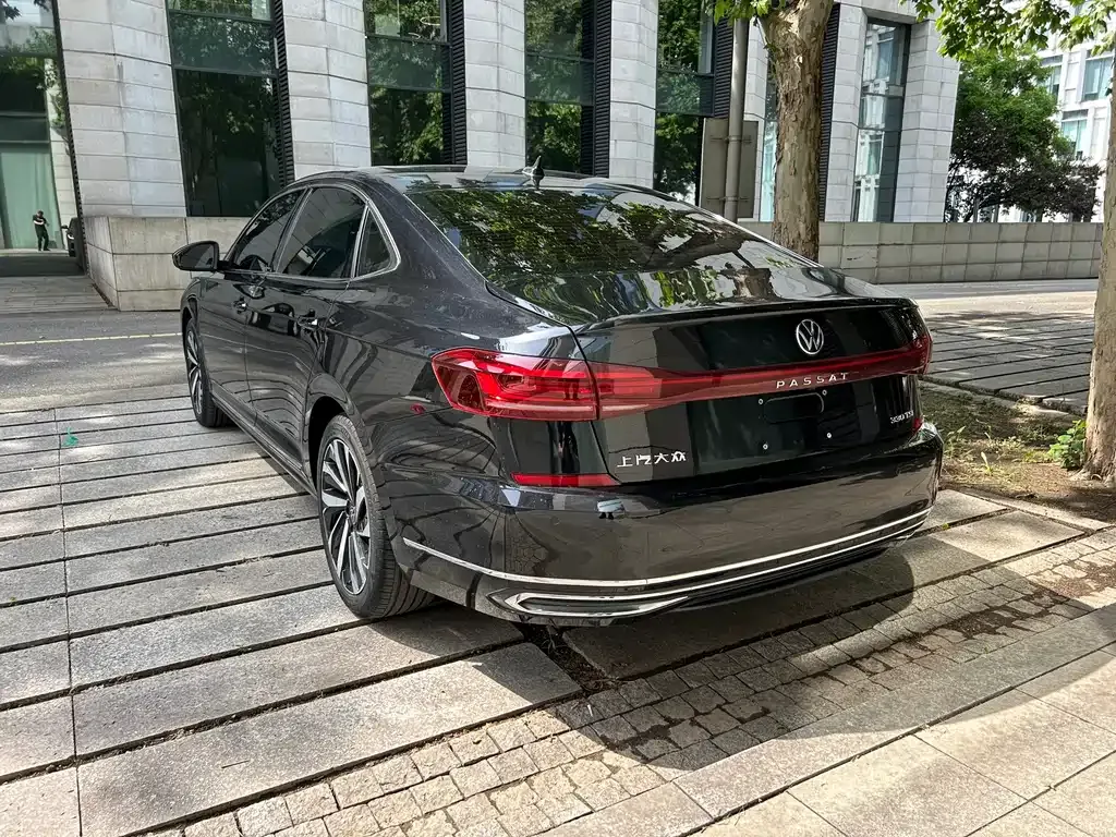 Volkswagen Passat — фото 4