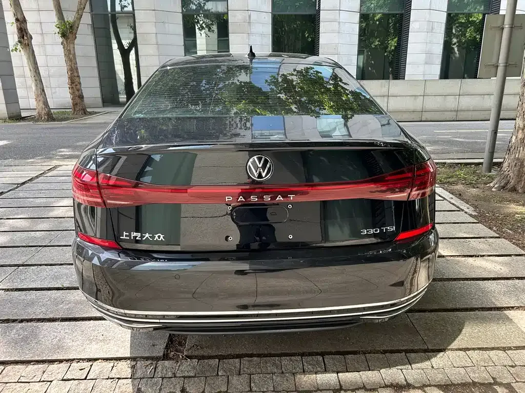 Volkswagen Passat — фото 9
