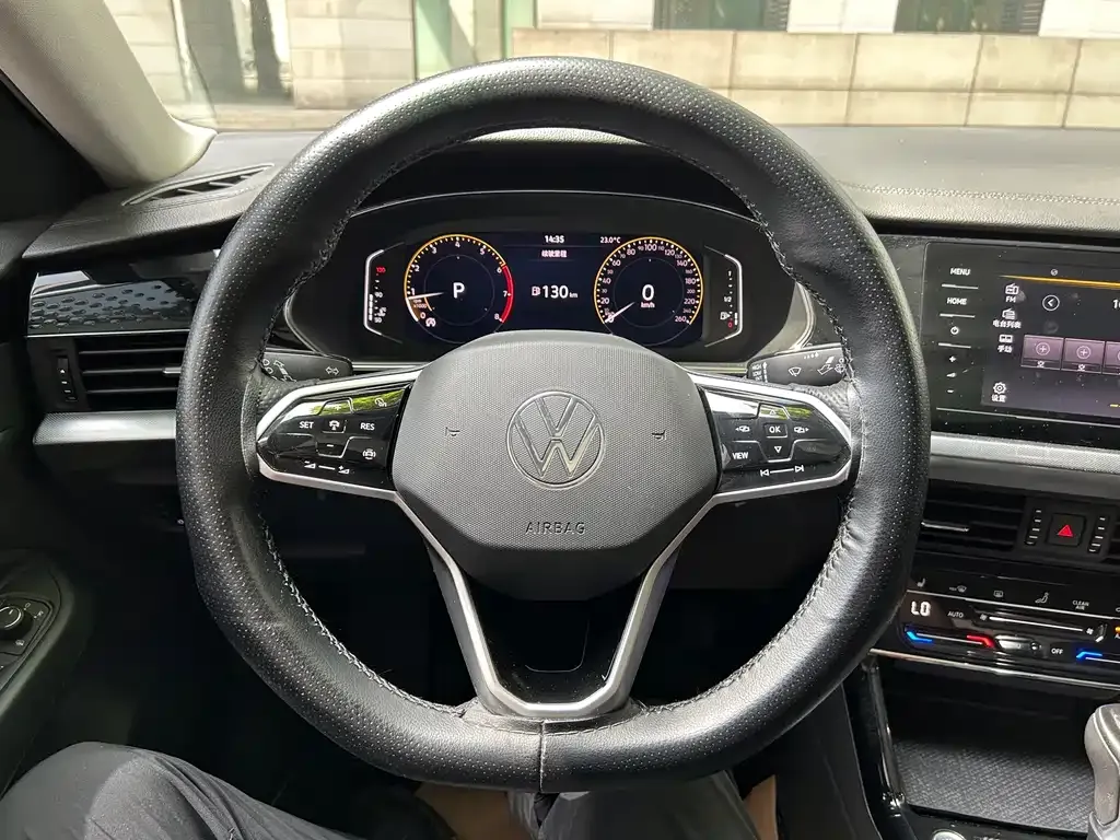 Volkswagen Passat — фото 7