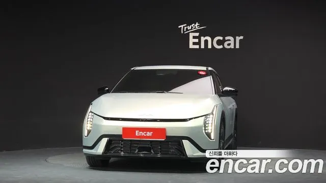 Kia EV4 — фото 3