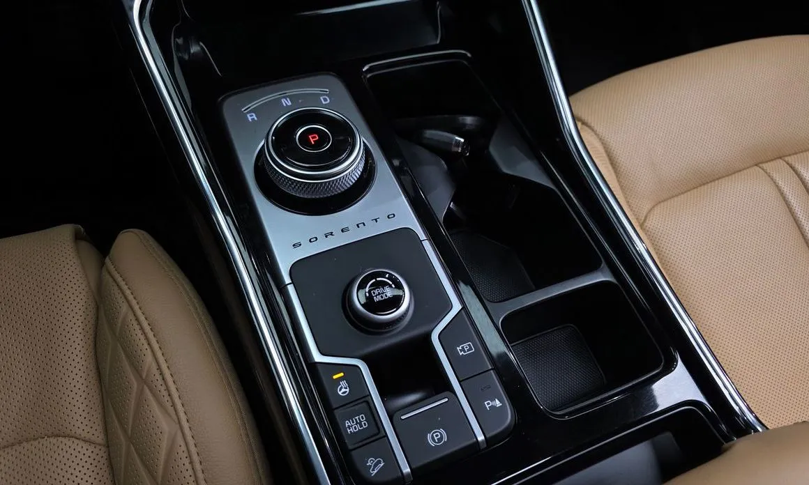 Kia Sorento — фото 6
