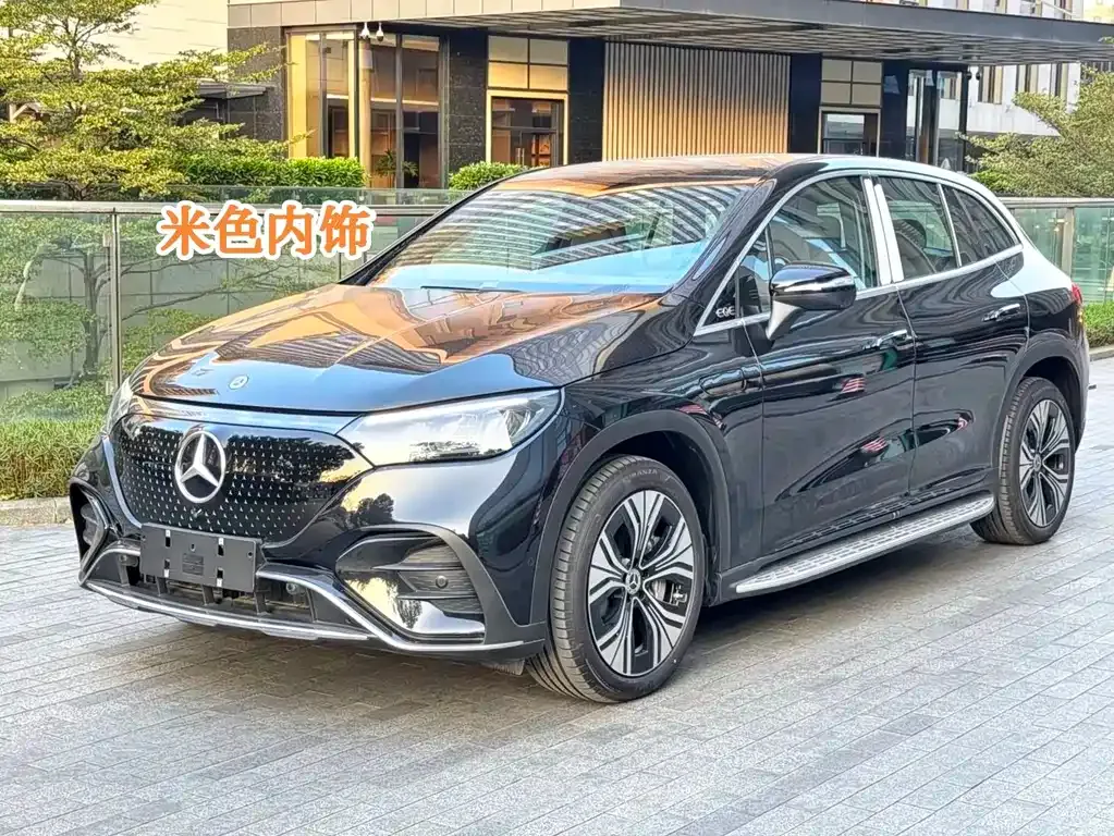Mercedes-Benz EQE SUV — фото 1