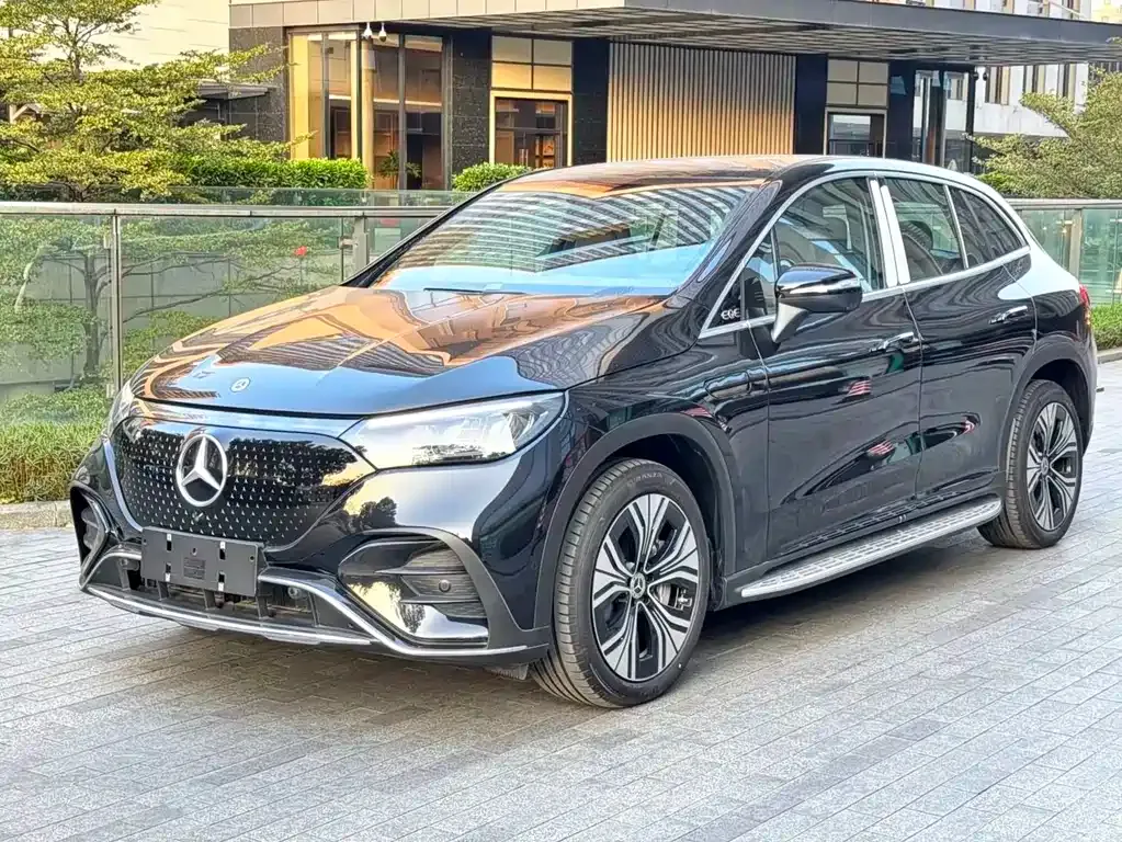 Mercedes-Benz EQE SUV — фото 10