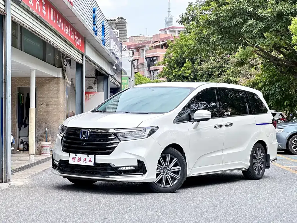 Honda Odyssey — фото 1