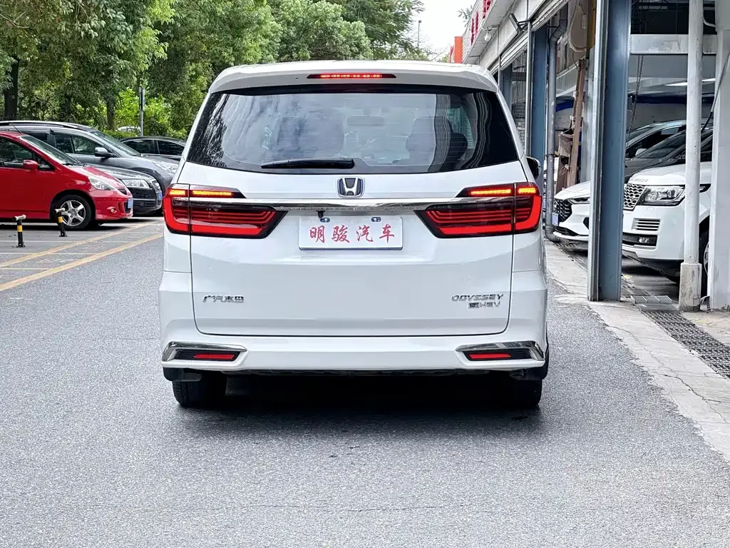 Honda Odyssey — фото 7
