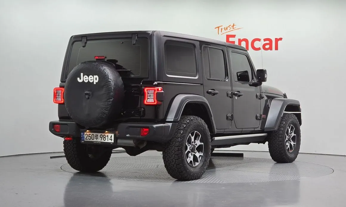 Jeep Wrangler — фото 4