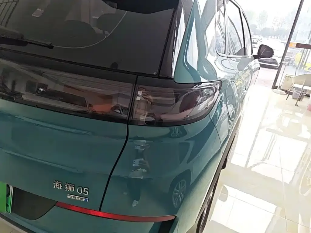 BYD Sealion 05 EV — фото 8