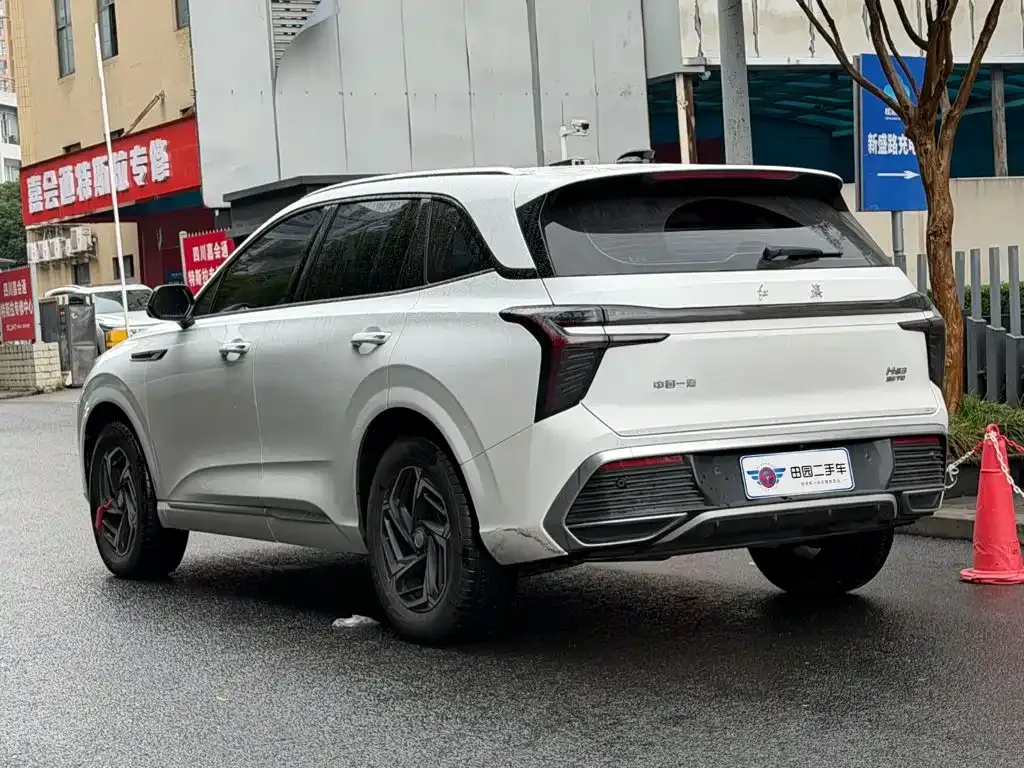 Hongqi HS3 — фото 10