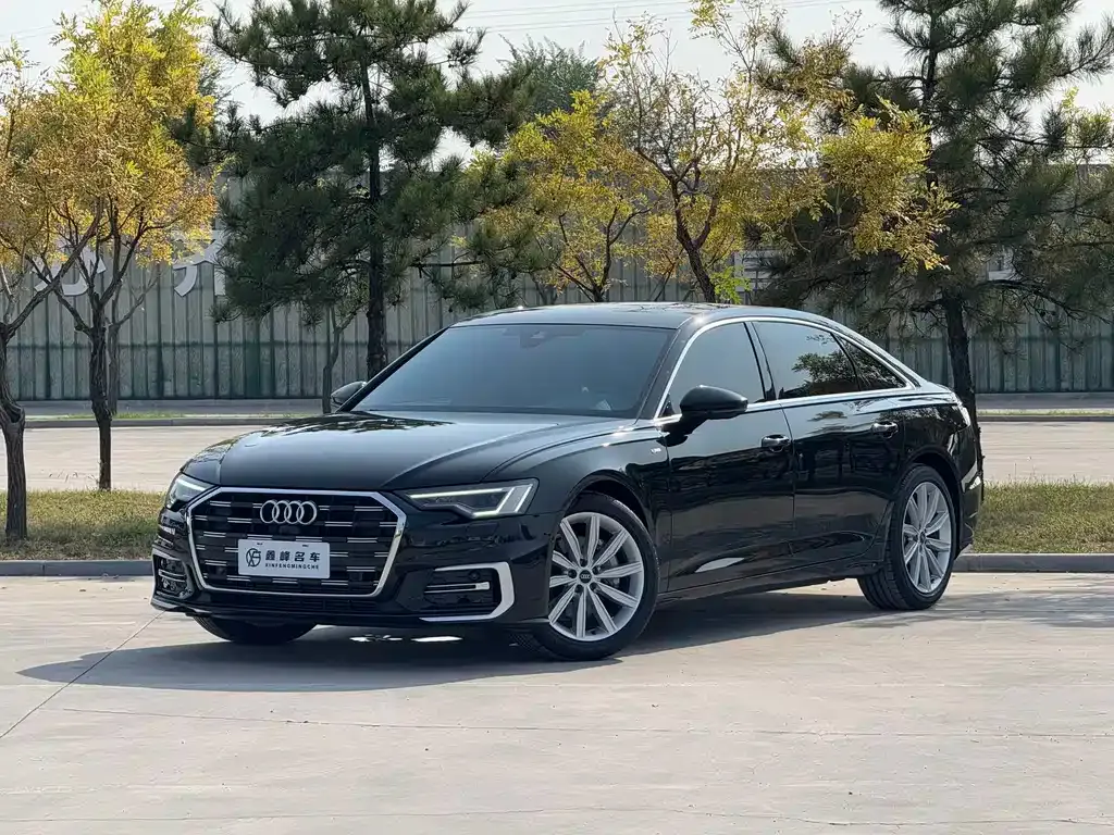 Audi A6L — фото 1