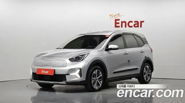 Kia Niro — фото 1