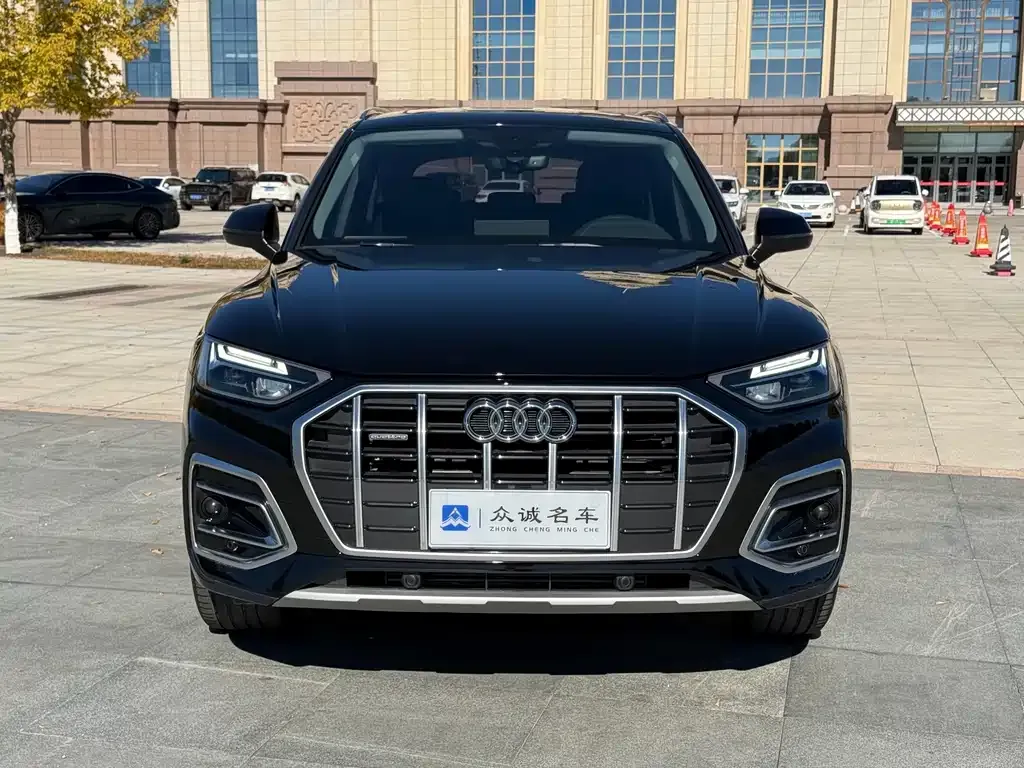 Audi Q5L — фото 7