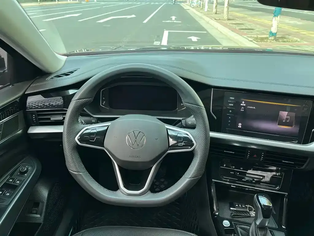 Volkswagen Passat — фото 10