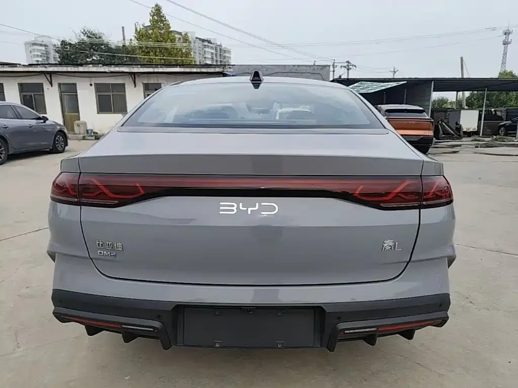 BYD Qin L — фото 7