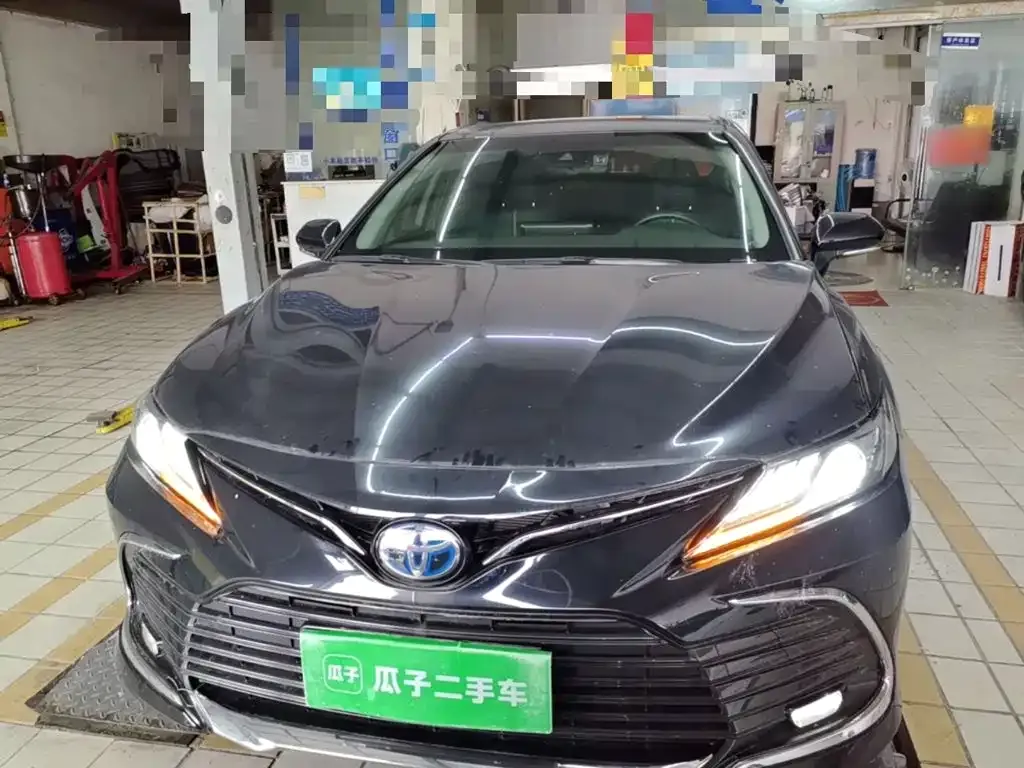 Toyota Camry — фото 10