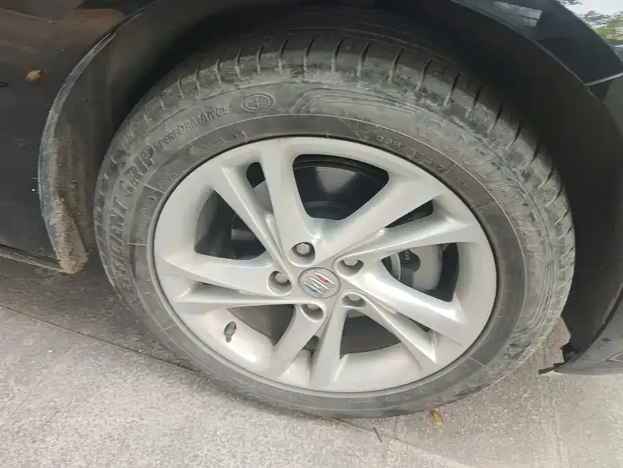 Buick Regal — фото 3