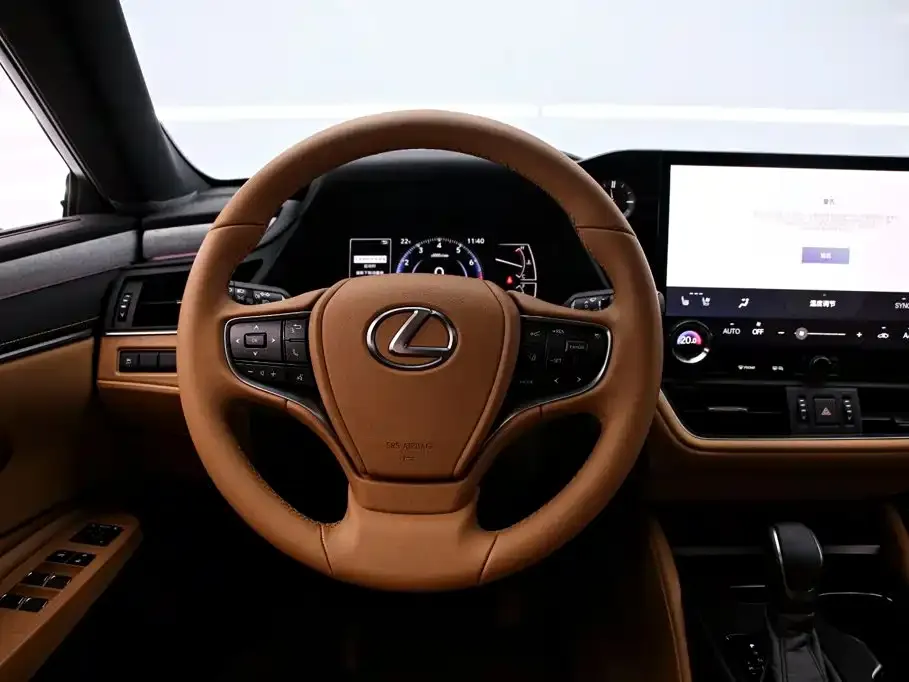 Lexus ES — фото 10
