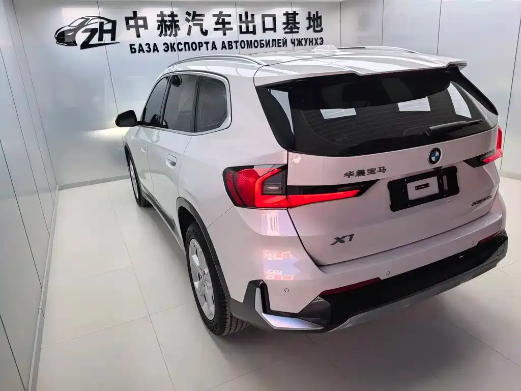 BMW X1 — фото 2