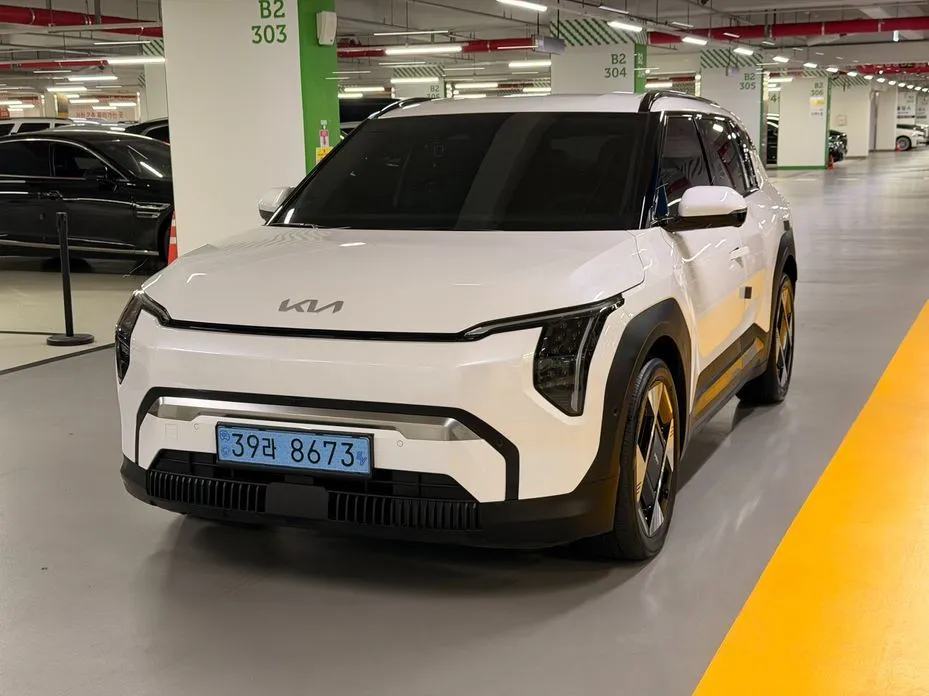 Kia EV3 — фото 1