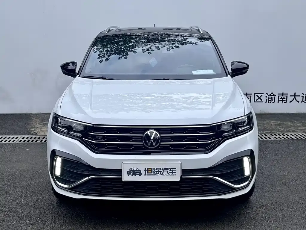 Volkswagen T-Roc — фото 10