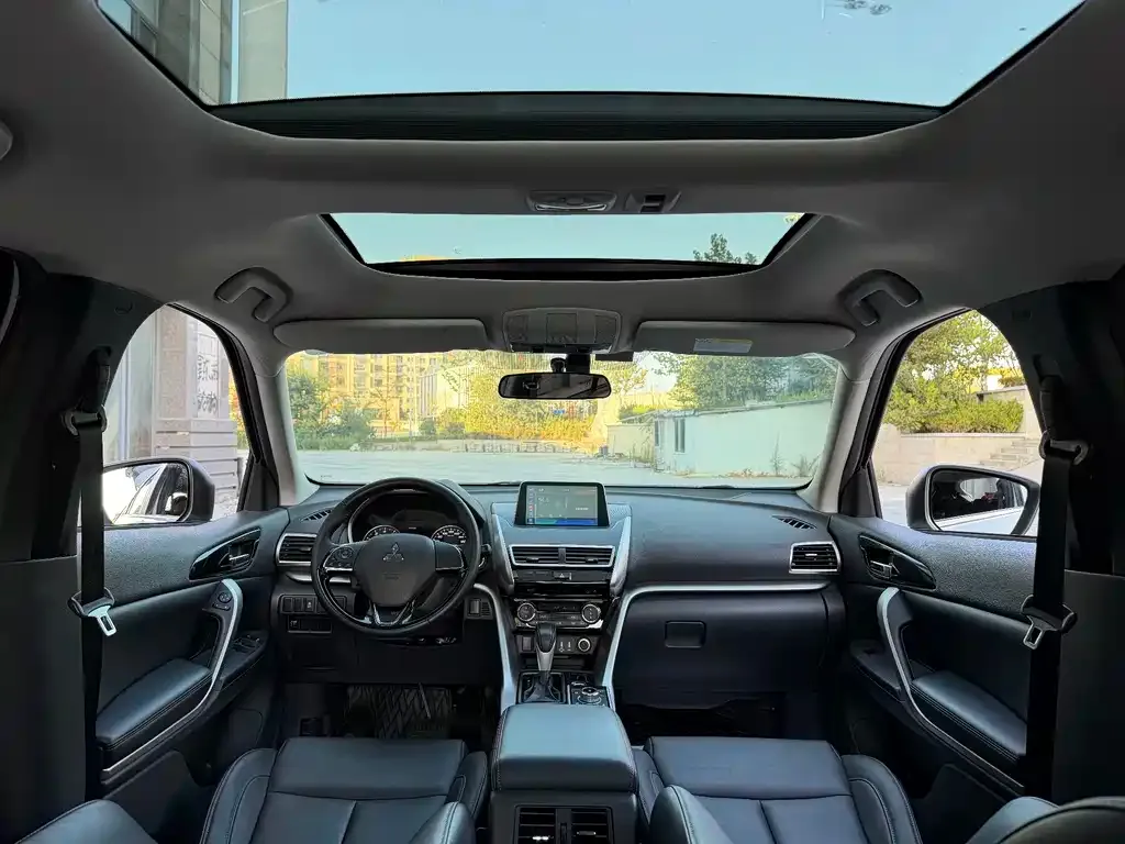 Mitsubishi Eclipse Cross — фото 3
