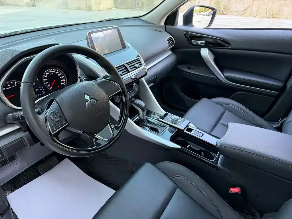 Mitsubishi Eclipse Cross — фото 5