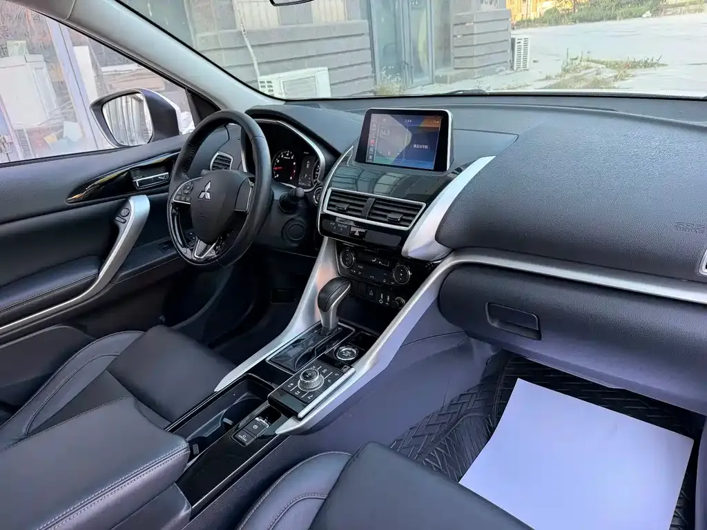 Mitsubishi Eclipse Cross — фото 4