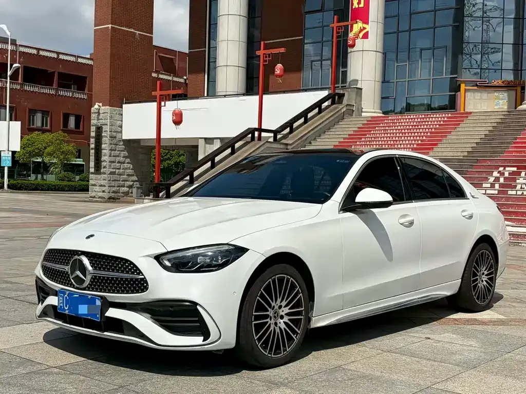 Mercedes-Benz C-Class — фото 1