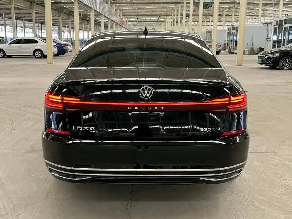 Volkswagen Passat — фото 4