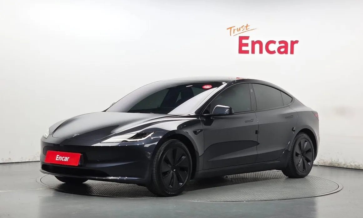 Tesla Model 3 — фото 1
