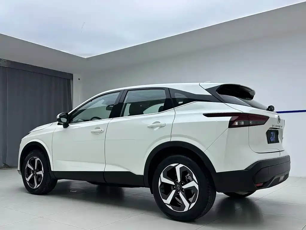 Nissan Qashqai — фото 10