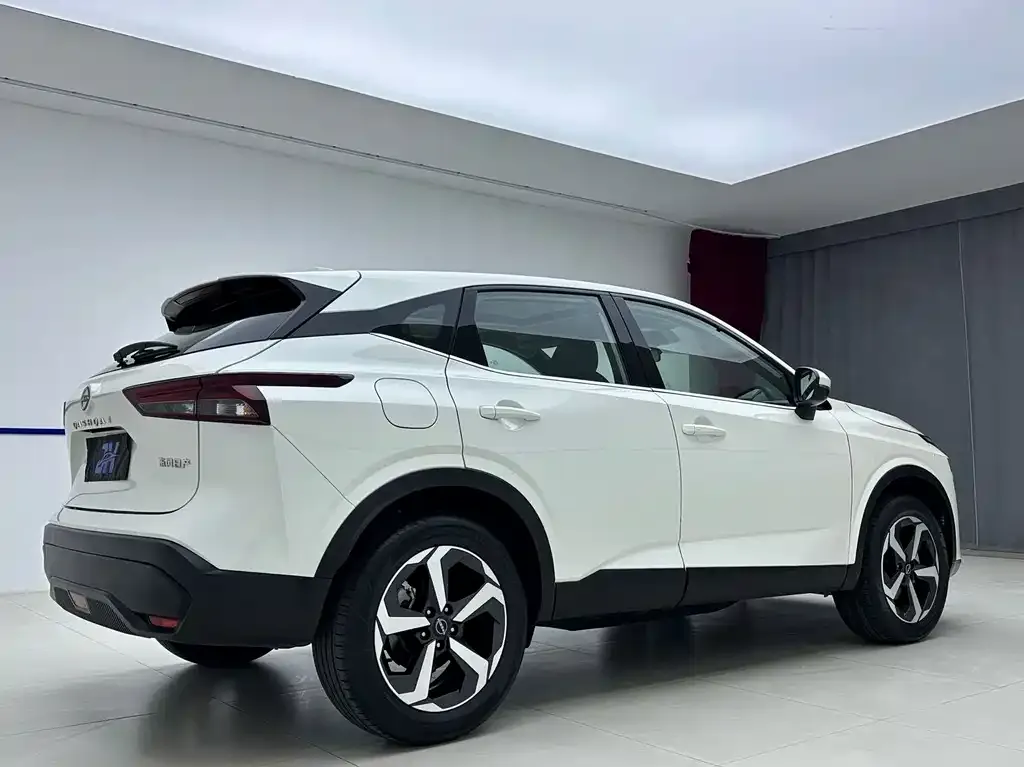 Nissan Qashqai — фото 6