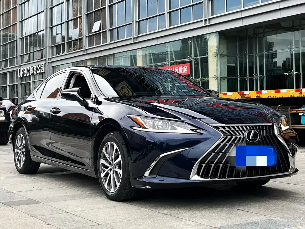Lexus ES — фото 5