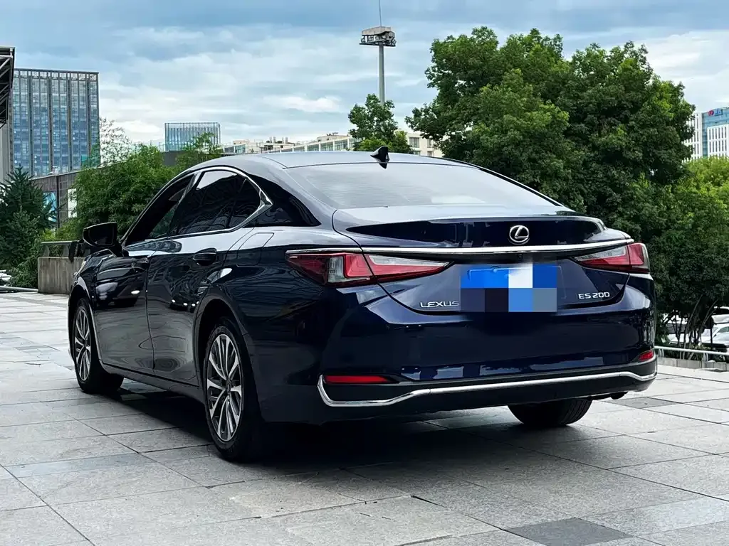 Lexus ES — фото 4