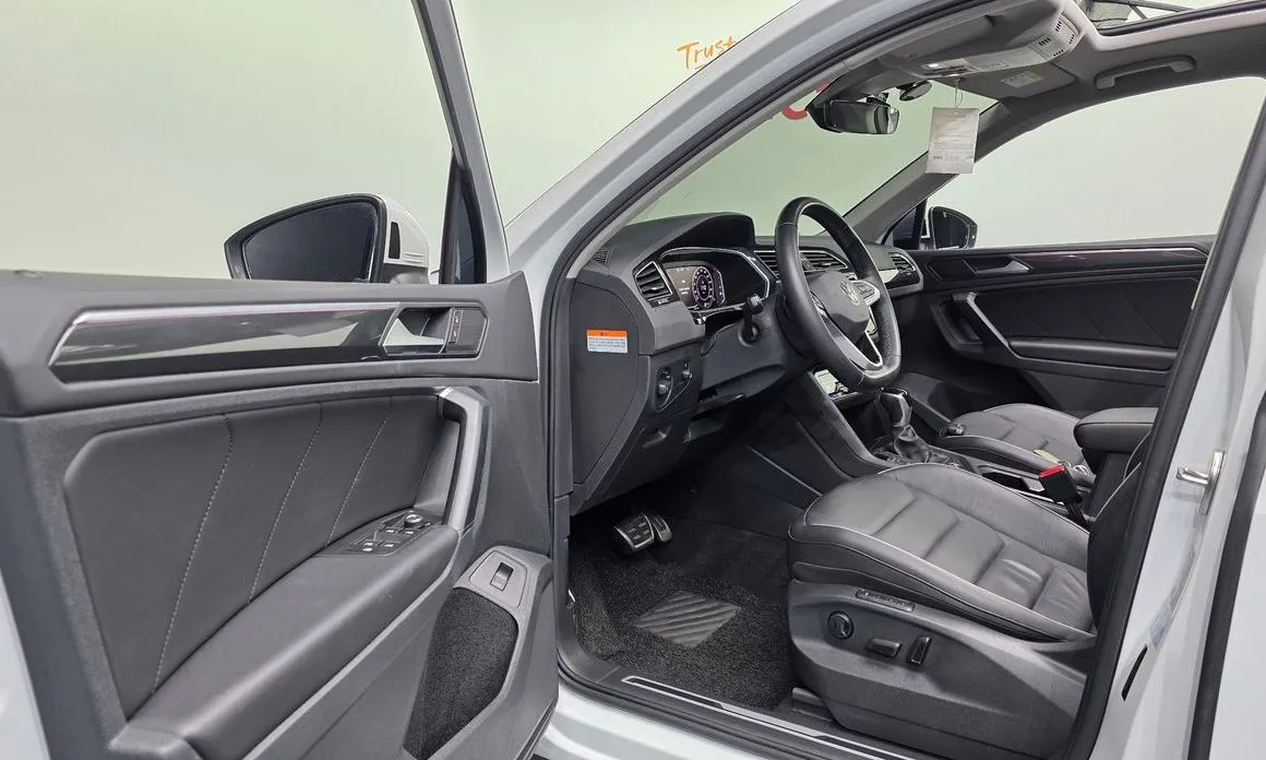 Volkswagen Tiguan — фото 10