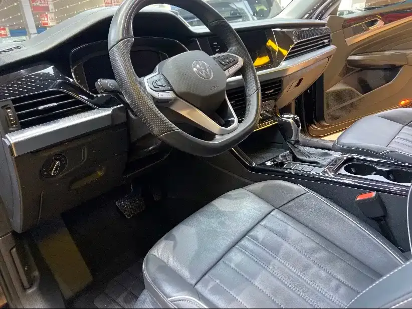 Volkswagen Passat — фото 6