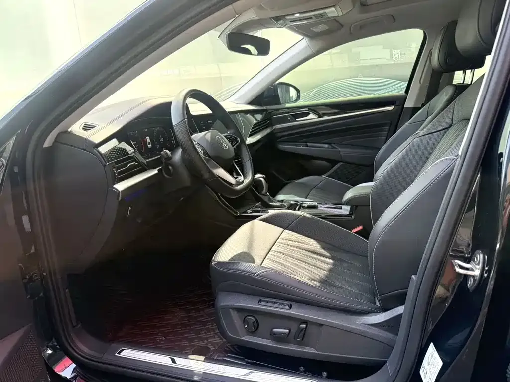 Volkswagen Passat — фото 7