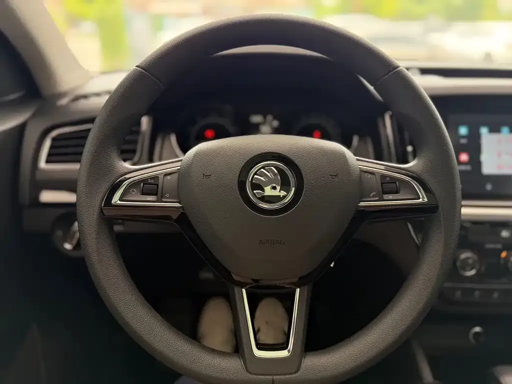 Skoda Kamiq — фото 8