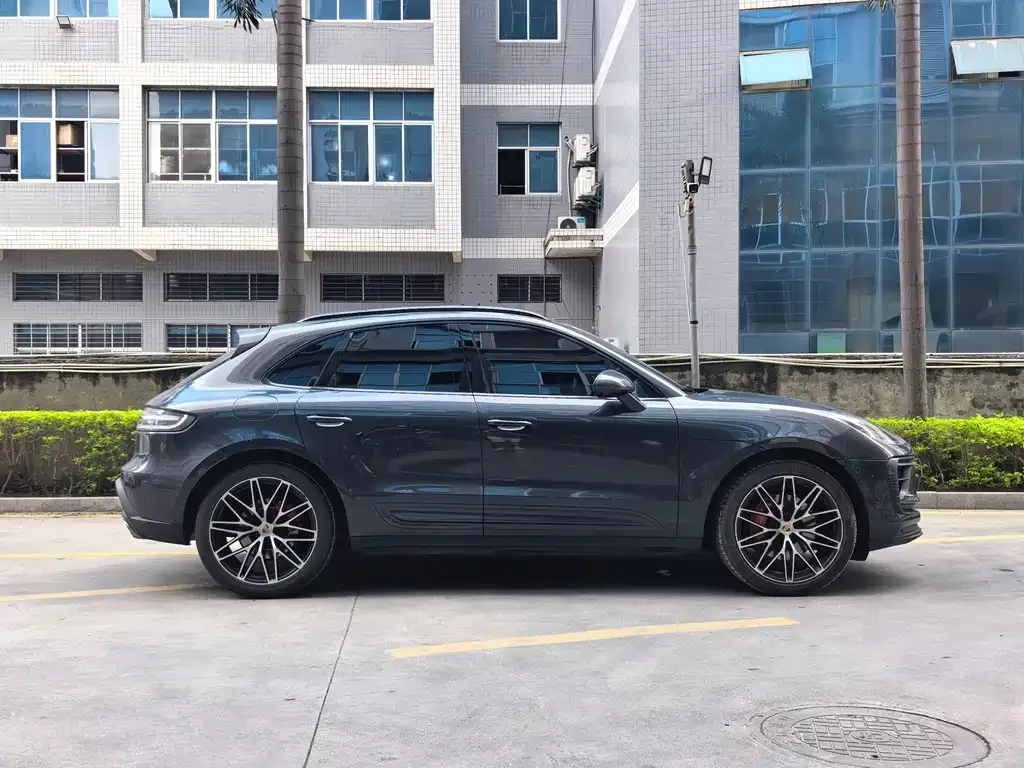 Porsche Macan — фото 10