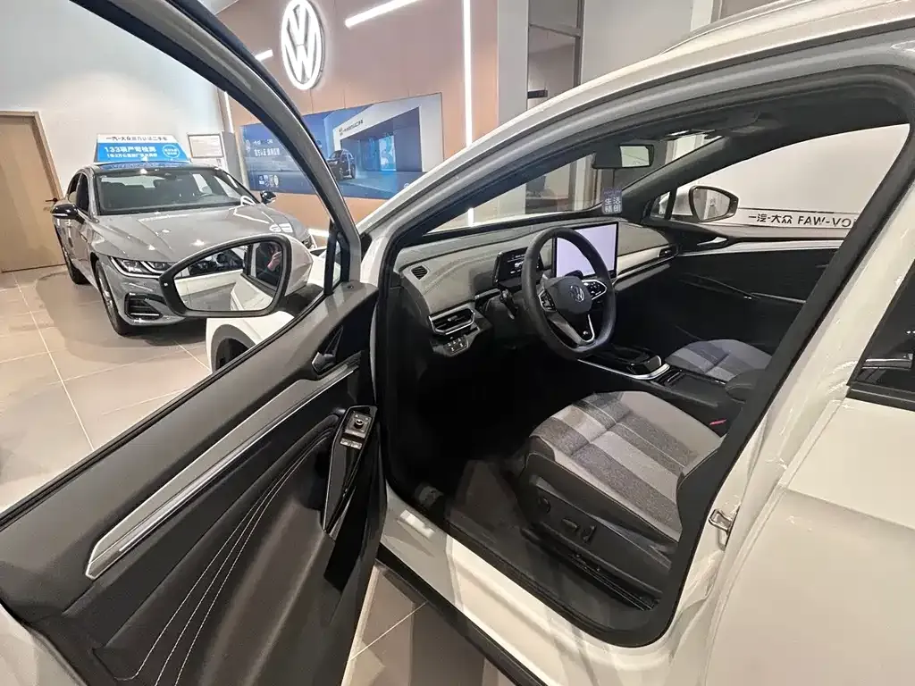 Volkswagen ID.4 Crozz — фото 10