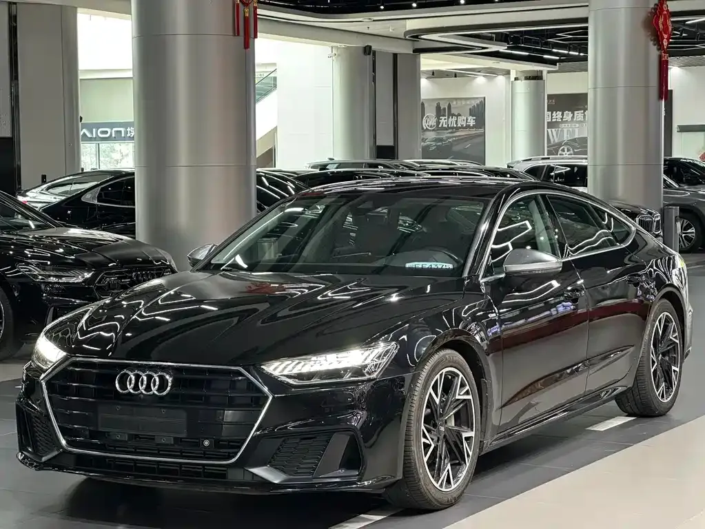 Audi A7 — фото 1