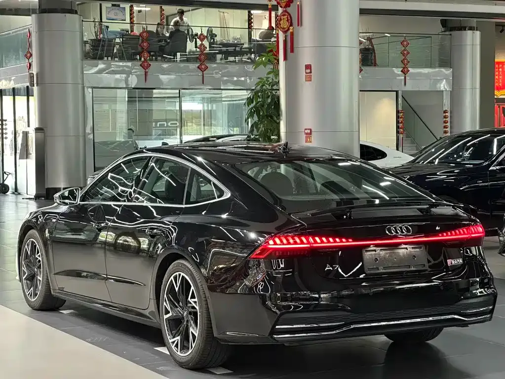 Audi A7 — фото 7