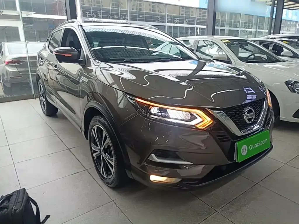 Nissan Qashqai — фото 9