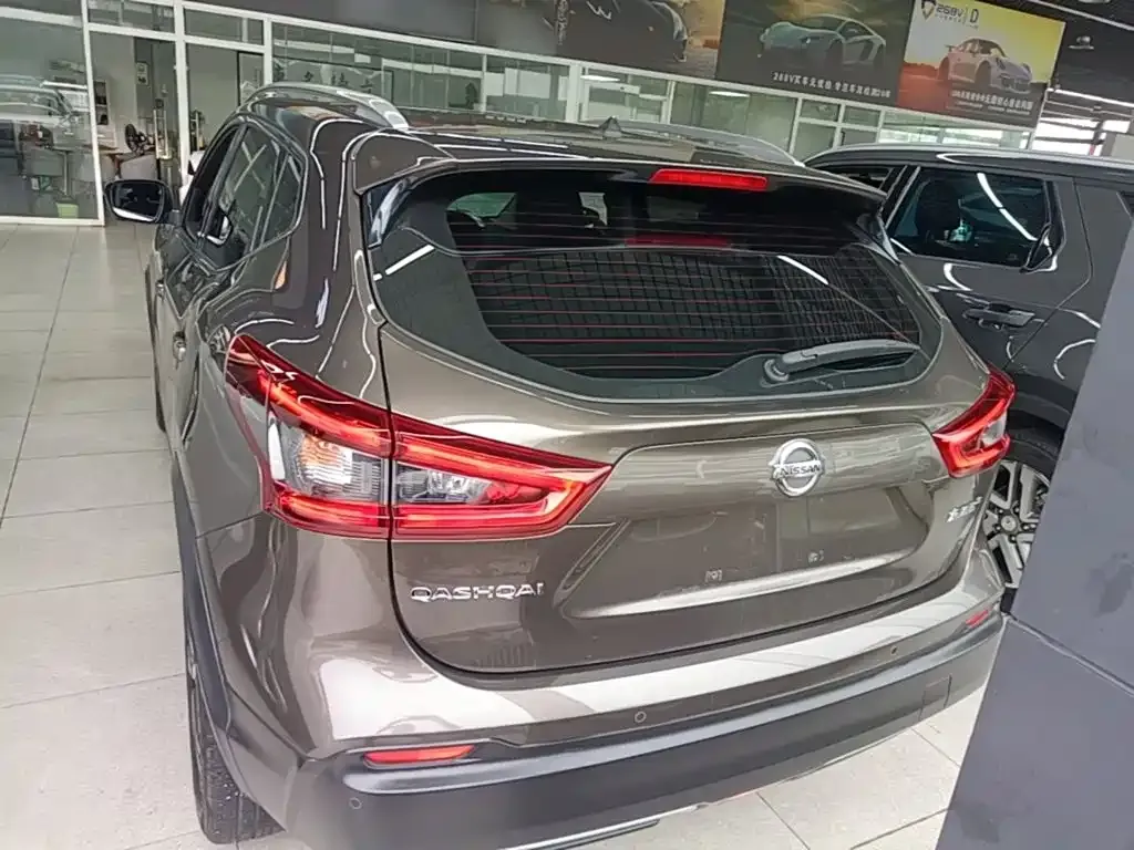 Nissan Qashqai — фото 7