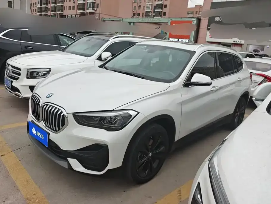 BMW X1 — фото 1