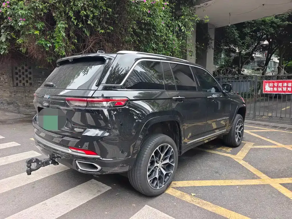Jeep Grand Cherokee 4xe (Import) — фото 5