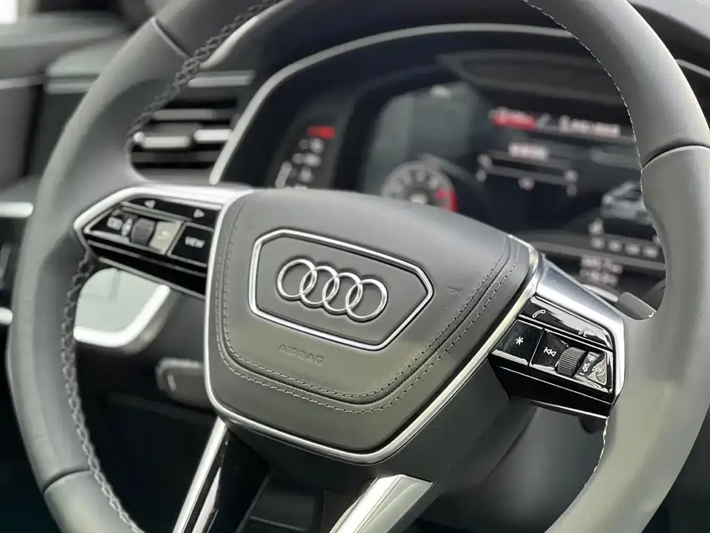 Audi A6L — фото 6