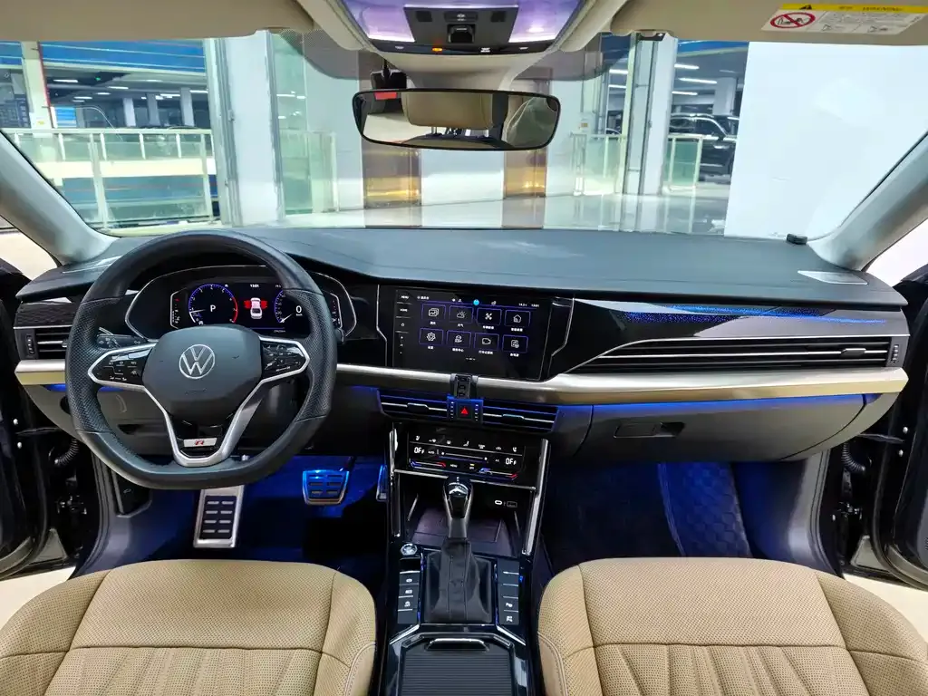 Volkswagen Passat — фото 5